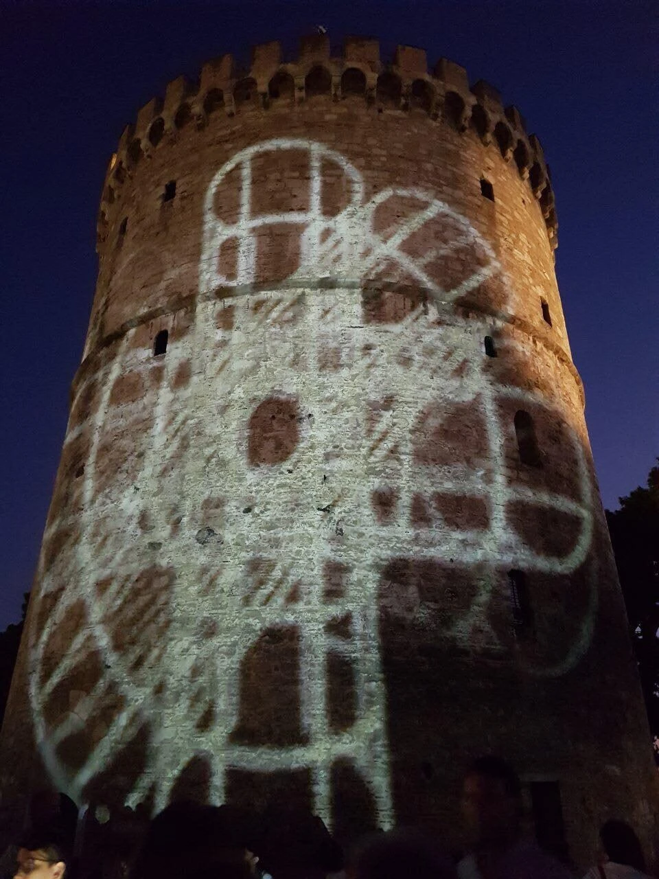 leykos-pyrgos-provoles.jpg
