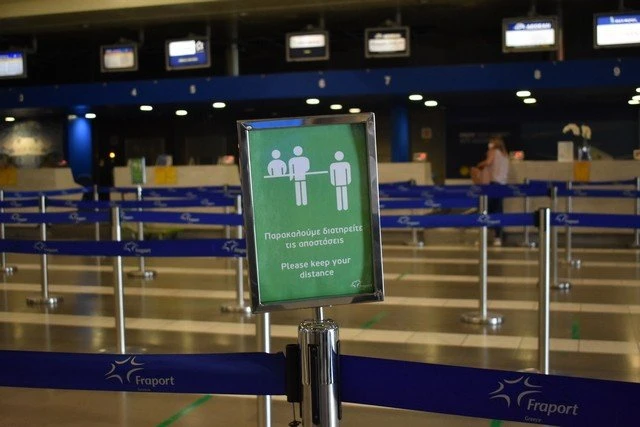 makedonia-aerodromio-aithoysa-checkin.JPG