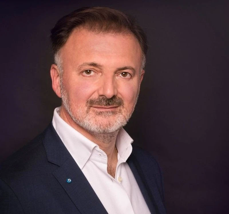 vassilis-gakis-1nJvo.jpg
