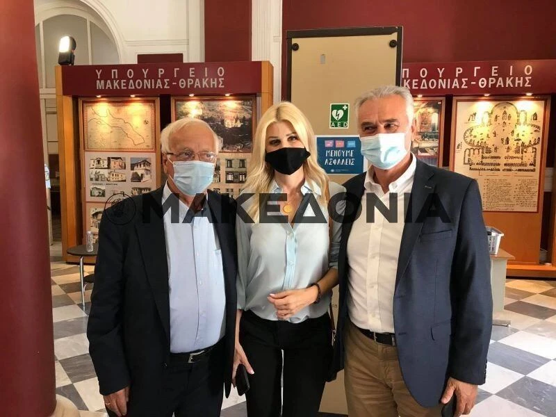 maskes-vouleytes-nd-ymath.jpg
