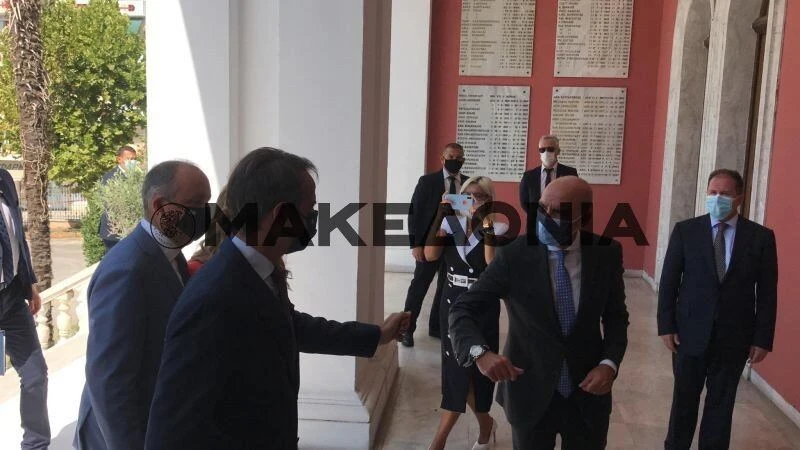 mitsotakis-ymath2.jpg