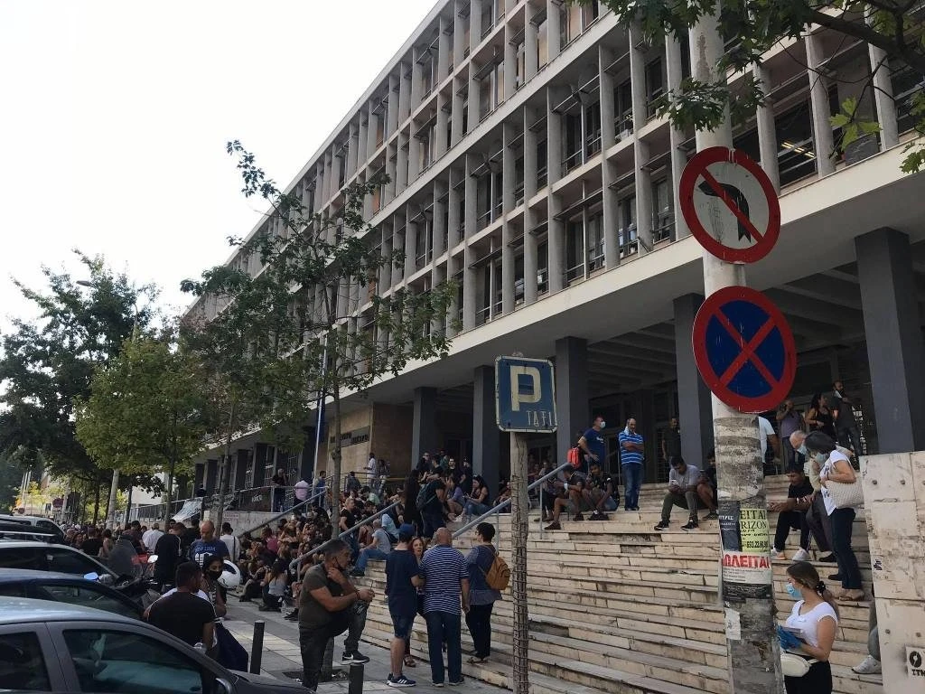 diamartyria-dikastiria-antieksousiastes.jpg