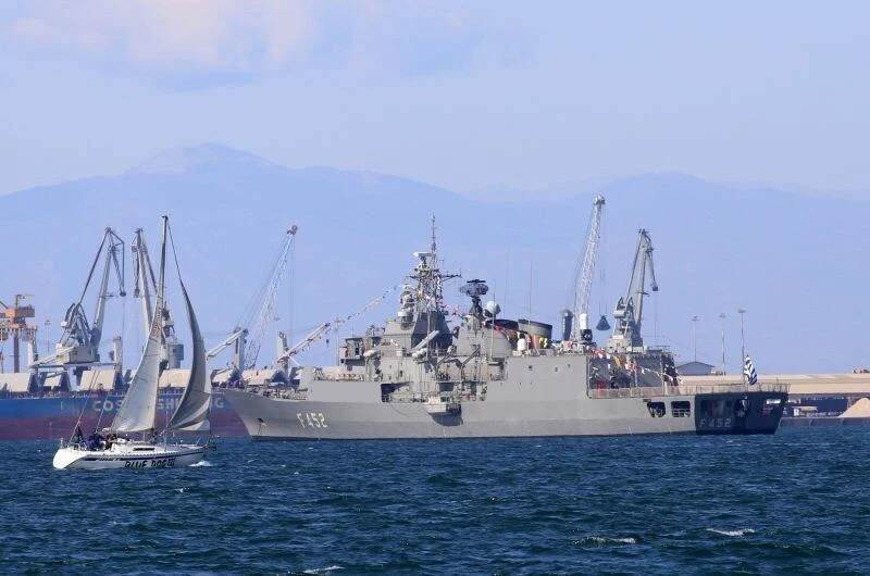 fregata-ydra1-J0wQh.jpg