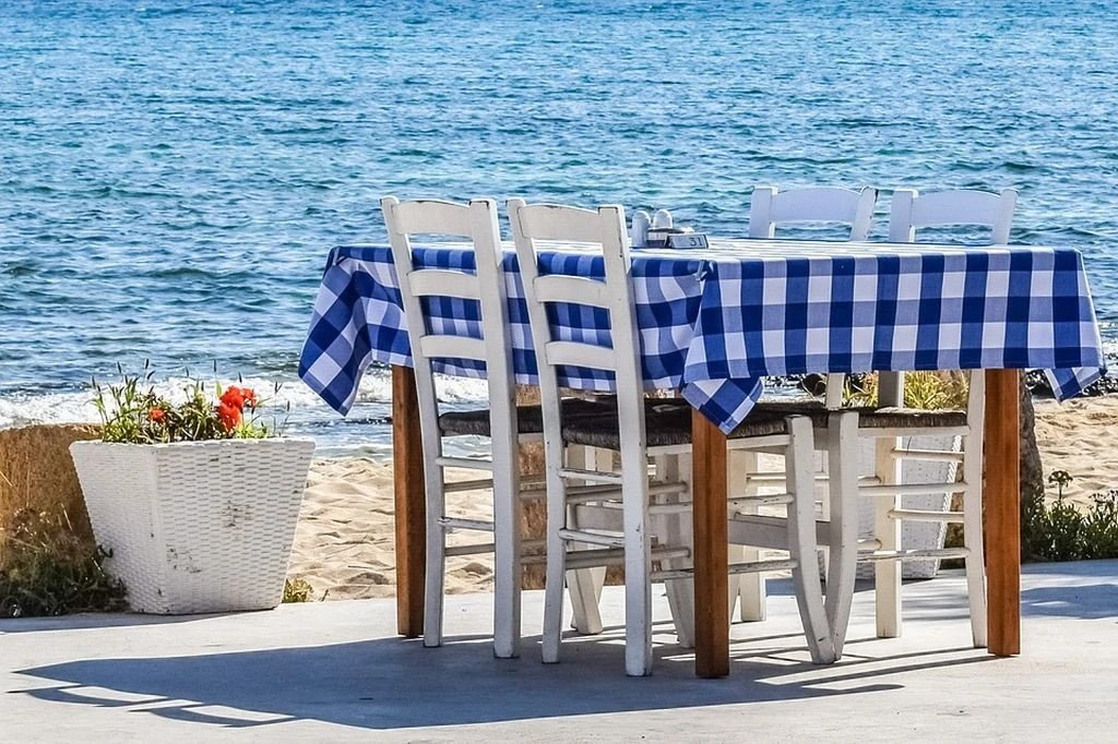 trapezi-karekles-taverna-thalassa.jpg?v=0