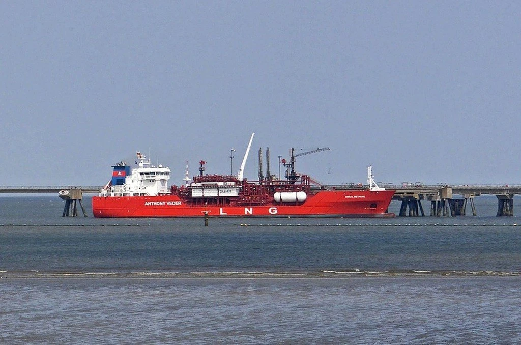 ygropoiimeno-fusiko-aerio-lng.jpg