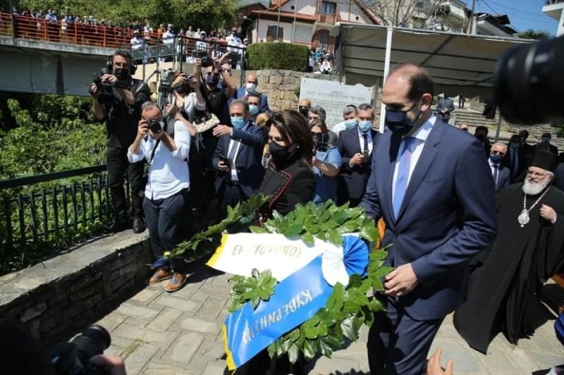 vesyropoulos-naousa-olokautoma1.jpg