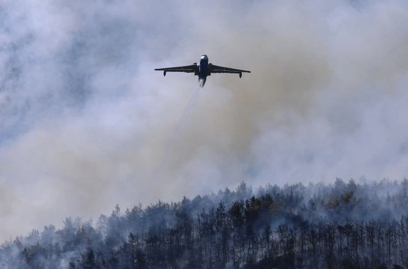 vilia-attiki-fotia-pyrosvestiko-aeroplano.jpg