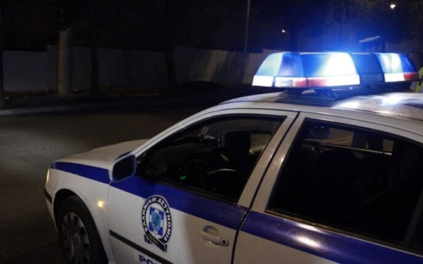 Ανατίναξαν ΑΤΜ στη Βοιωτία και άρπαξαν κασετίνα με περίπου 100.000 ευρώ
