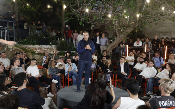 Στον αστερισμό του Τσίπρα κάποιοι παραμιλούν, την ώρα που κάποιοι άλλοι... μετριούνται! Γράφει ο... Υπόγειος Διαδρομιστής