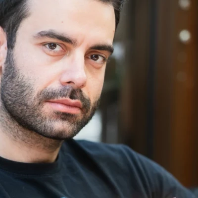 Ένα βιβλίο για τη γενιά της «απρόσμενης ματαιότητας»