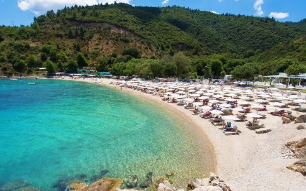 Κακοκαιρία και Thomas Cook έβαλαν σε δοκιμασία τον τουρισμό της Χαλκιδικής