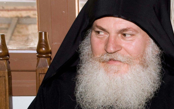 Θετικές εξελίξεις για την υγεία του ηγούμενου του Βατοπαιδίου Εφραίμ