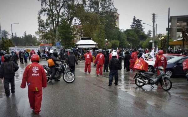 Στάση εργασίας και κλιμάκωση κινητοποιήσεων από αύριο για τους διανομείς της efood στη βόρεια Ελλάδα