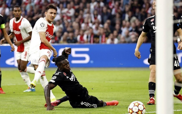 Champions League: Δεν έχει αντίπαλο ο Άγιαξ (βίντεο)