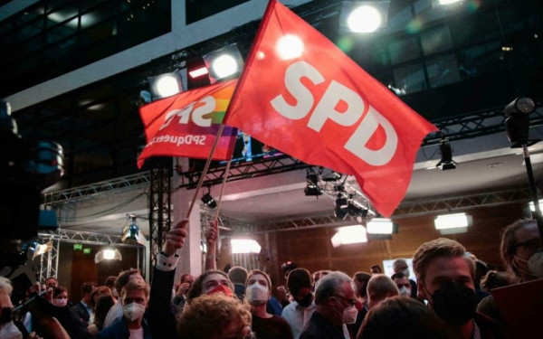 Γερμανία: Ο κυβερνητικός συνασπισμός δεν συγκεντρώνει πλειοψηφία σε νέα δημοσκόπηση