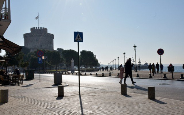 Κορονοϊός: Μια ανάσα πριν από το «μίνι lockdown» η Θεσσαλονίκη - Σήμερα οι αποφάσεις