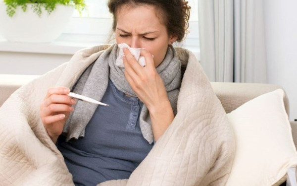 Οι ειδικοί προειδοποιούν για δύσκολο χειμώνα με γρίπη, RSV και κορονοϊό