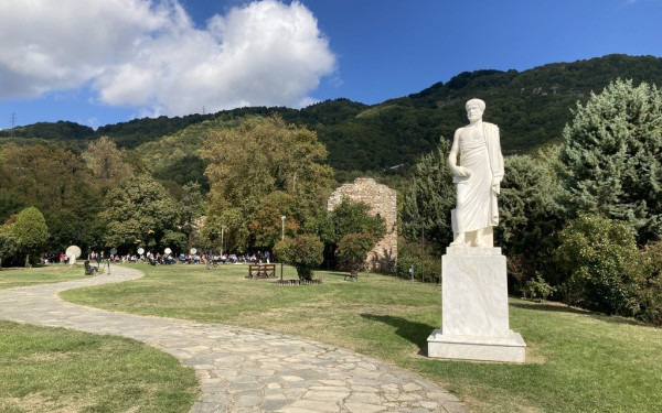 Χαλκιδική: Κινέζικη αντιπροσωπεία θα επισκεφθεί τον δήμο Αριστοτέλη