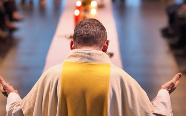 Έρευνα στη Βολιβία κατά 3 ιερέων για συγκάλυψη υπόθεσης κακοποίησης παιδιών