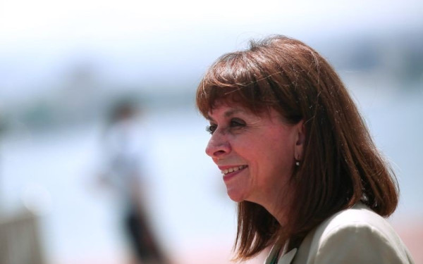 Εορταστικό μήνυμα της ΠτΔ στους Έλληνες του εξωτερικού