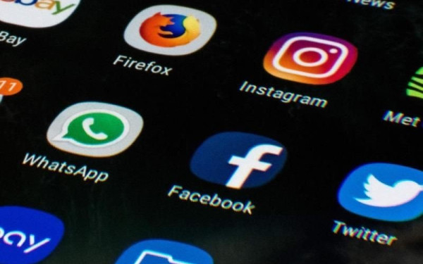 Επαναλειτουργούν Facebook, Instagram, WhatsApp, Messenger