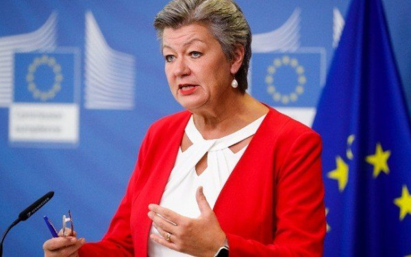 ΕΕ-Μετανάστευση: Η Κομισιόν αντίθετη στην χρηματοδότηση κατασκευής «τοίχων και φρακτών»