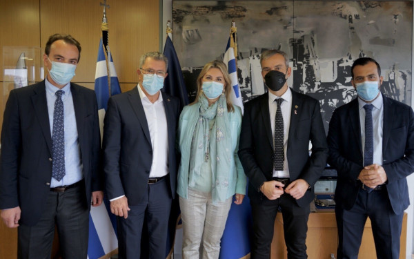 Θεσσαλονίκη: Σχολική στέγη και προσβασιμότητα ατόμων με αναπηρία στη συνάντηση Κ. Ζέρβα - Ζ. Μακρή