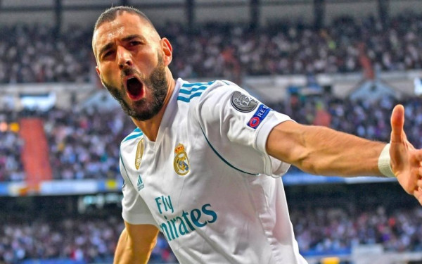 Ο ασυγκράτητος Καρίμ Μπενζεμά σκοράρει κατά βούληση και γράφει ιστορία (βίντεο)