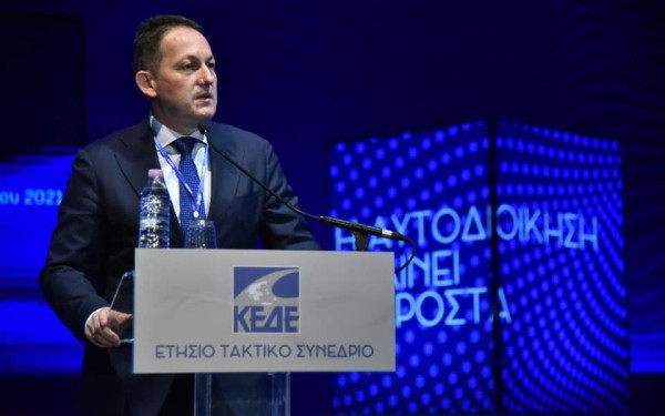 Πέτσας: Άντεξε στις κρίσεις η αυτοδιοίκηση