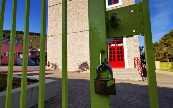 Θεσσαλονίκη: Νέες κινητοποιήσεις εκπαιδευτικών - «Η χρονιά ξεκίνησε με 20.000 κενά»