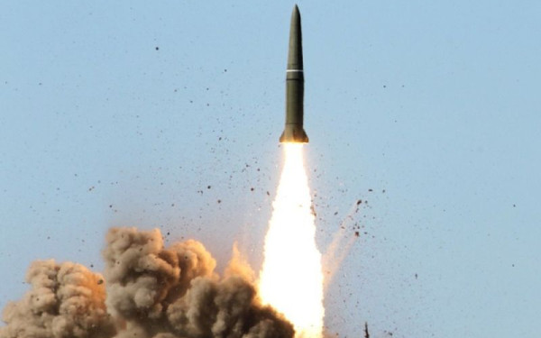 Β. Κορέα: Εκτόξευσε βαλλιστικό πύραυλο - Γιατί «δείχνει τα δόντια της»