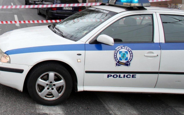 Θεσσαλονίκη: Τροχαίο ατύχημα με στρατιωτικό τζιπ στο δρόμο προς Ασβεστοχώρι - Έκλεισε ο δρόμος