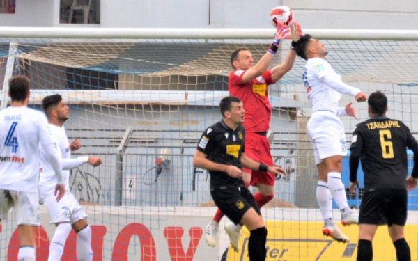 Super League: Σκορ και θέαμα στη Λαμία (βίντεο)