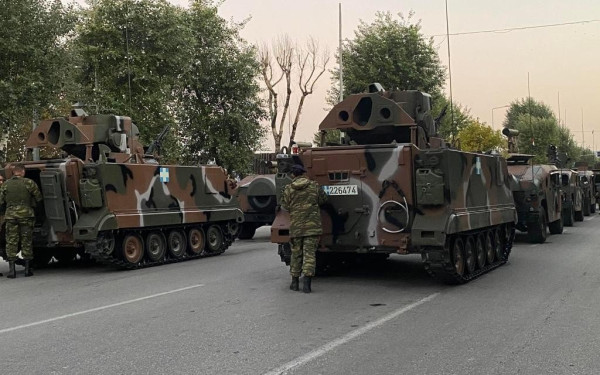 Τελευταίες προετοιμασίες για τη στρατιωτική παρέλαση (βίντεο, φωτ.)