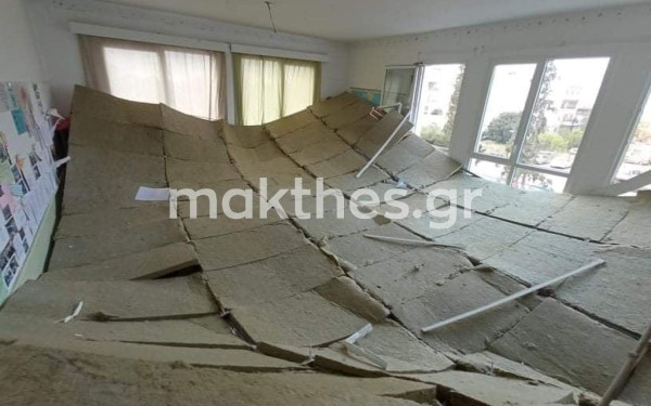Οργή γονέων μετά την κατάρρευση ψευδοροφής σε σχολείο: «Πρέπει να δοθούν εξηγήσεις, πήγαν να χαθούν ζωές» (Βίντεο)