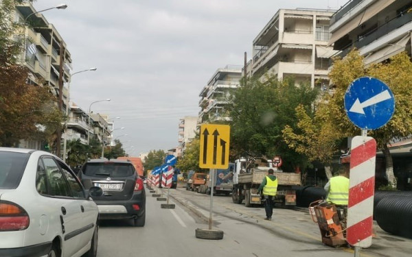 Έργα της ΕΥΑΘ στην Εθνικής Αντιστάσεως -Ταλαιπωρία για τους οδηγούς (βίντεο)