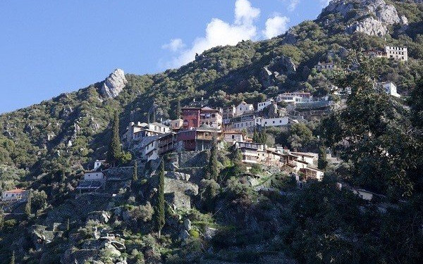 Στην εφιαλτική δίνη του κορονοϊού το Άγιον Όρος