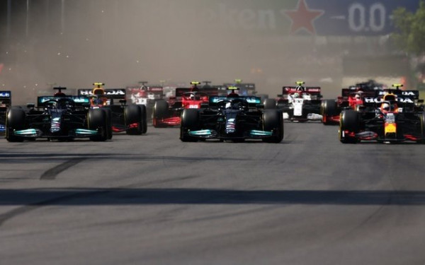 Φόρμουλα 1: "Αέρας" στο Μεξικό ο Φερστάπεν, αύξησε τη διαφορά από τον Χάμιλτον