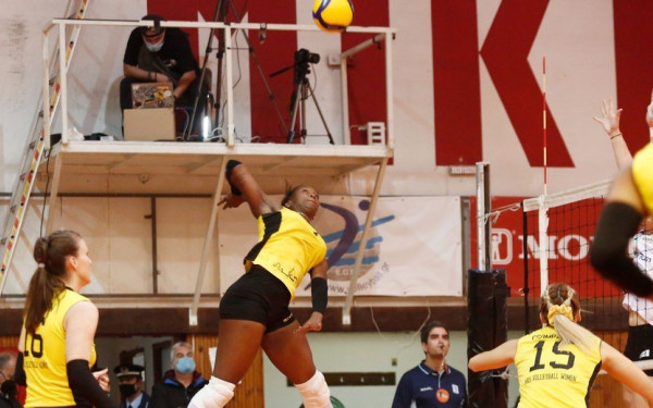 Προσωρινό μπλόκο στο γυναικείο ντέρμπι βόλεϊ Άρης - Παναθηναϊκός λόγω μη ελέγχου πιστοποιητικών (βίντεο)