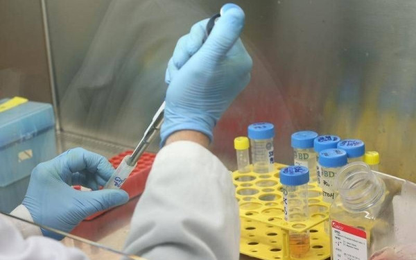 Δοκιμές εμβολίων mRNA για τη θεραπεία σειράς ασθενειών – Έλληνες επιστήμονες εξηγούν