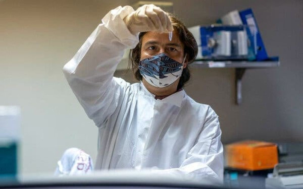 Γαλλία: Φόβοι για νέα έξαρση κρουσμάτων της Covid-19 - Ανοσολόγος προειδοποιεί για νέα παραλλαγή