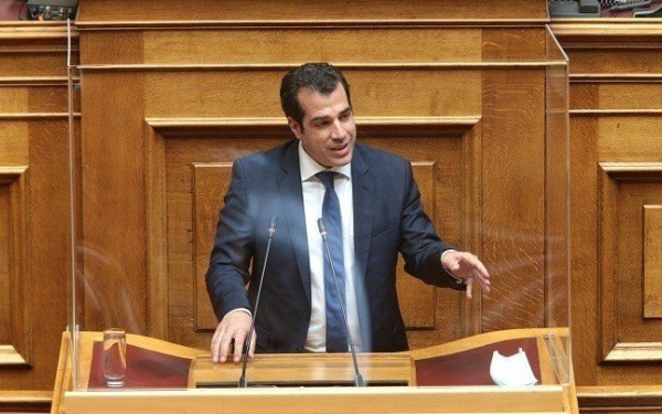 Πλεύρης: Στήριξη στις οικογένειες των θυμάτων στα Τέμπη