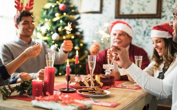 Εορταστικό καλάθι: Εκτός τα μελομακάρονα - Ποια παιχνίδια μπαίνουν στη λίστα 