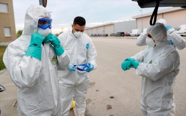 Κορονοϊός: Μείωση των θανάτων - Σχεδόν 56 χιλιάδες κρούσματα