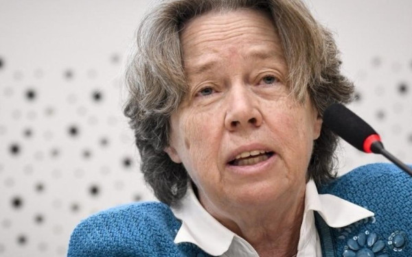 Αθηνά Λινού: 4 προτάσεις για να εξασφαλιστεί το πλαίσιο για την παρένθετη μητρότητα