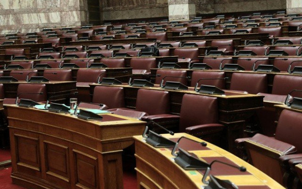 Επιστημονικό Συμβούλιο της Βουλής: «Το νερό δεν είναι εµπορικό προϊόν, η ύδρευση συνιστά υπηρεσία κοινής ωφέλειας»