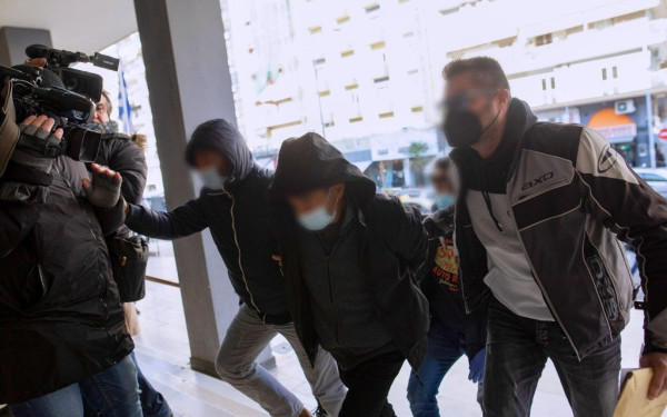 Γυναικοκτονία στη Ν. Μάδυτο: Προφυλακιστέος ο 56χρονος -"Ήμουν τυφλωμένος από ζήλια", είπε στον ανακριτή