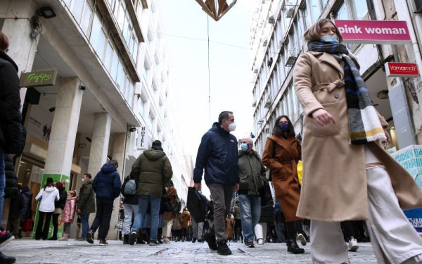 Λιγότερες αγορές σε σχέση με το 2021 θα κάνει το 71% των πολιτών φέτος τα Χριστούγεννα