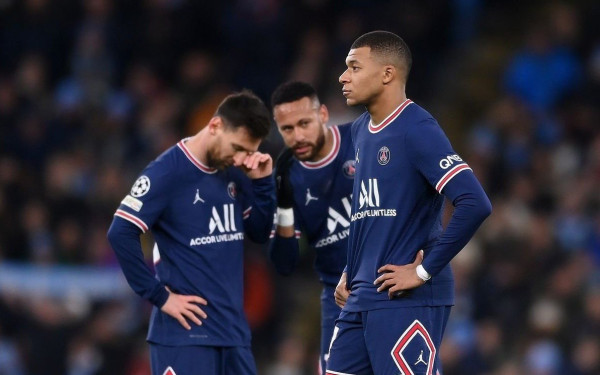 Το QatarGate πάει... Παρίσι: «Βόμβες» για την Παρί Σεν Ζερμέν - «Δούρειος Ίππος» του Κατάρ στην Ευρώπη, λέει η Liberation