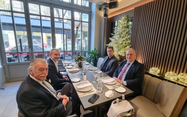 Αλμπέρτ Μπουρλά: Γεύμα εργασίας με Ζέρβα και Σαλτιέλ στη Θεσσαλονίκη